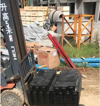 叉車卸對(duì)重鐵