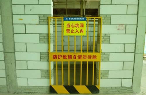 電梯現場圍護