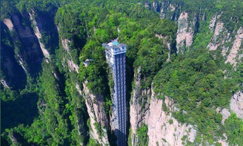 百龍電梯
