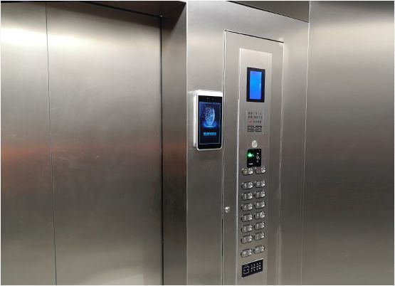 電梯轎廂